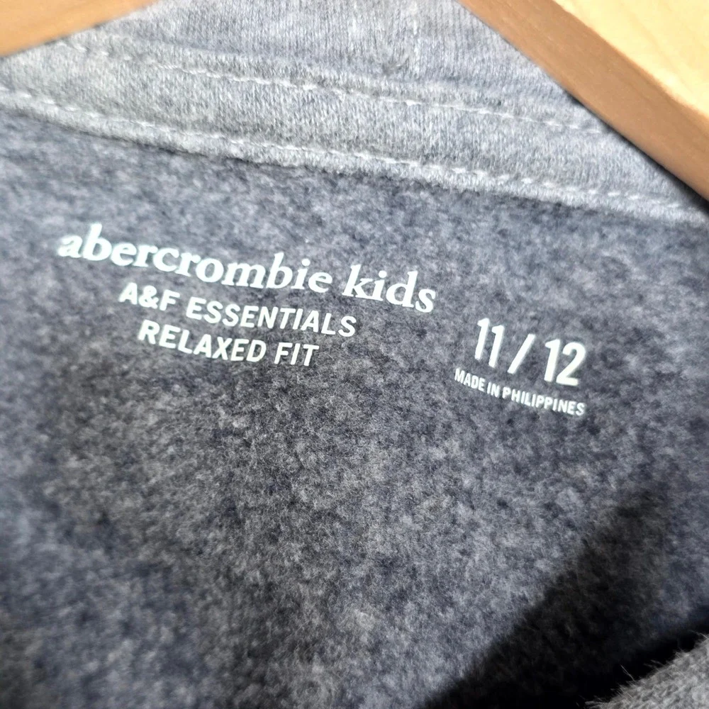 Abercrombie Kids Hoodie Boys 11/12 Grey Full Zip A&F Essentials Relaxed Fit Logo